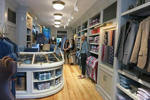 J Crew unveils first UK store